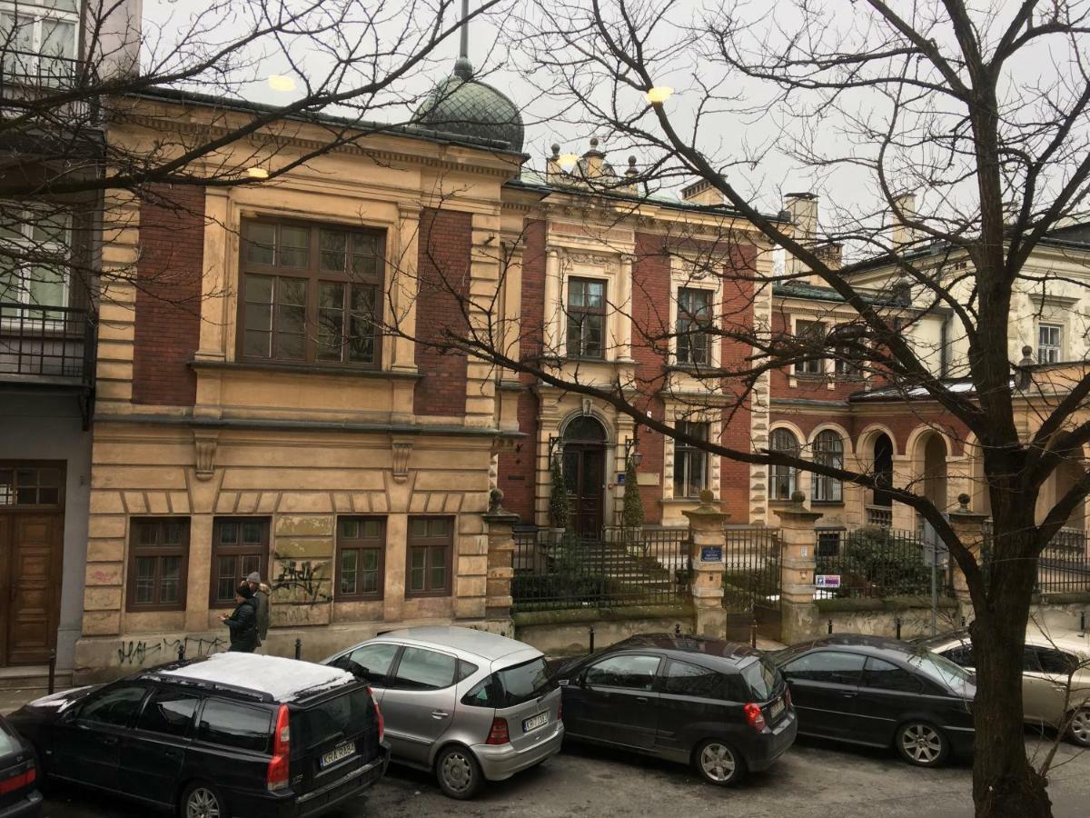 Old Time Apartments — Photos 3